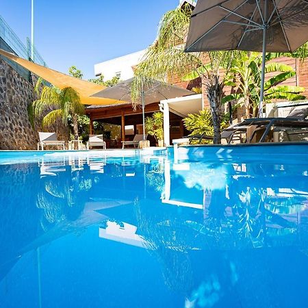 Le Kerveguen Hotell Saint-Gilles-les Bains Eksteriør bilde