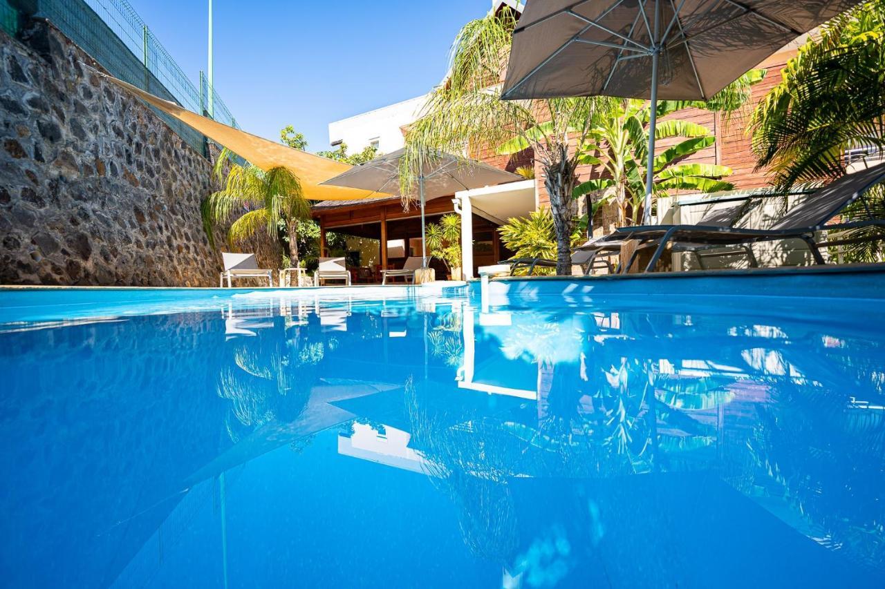 Le Kerveguen Hotell Saint-Gilles-les Bains Eksteriør bilde