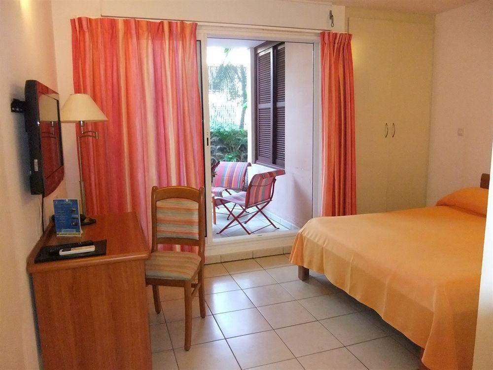 Le Kerveguen Hotell Saint-Gilles-les Bains Eksteriør bilde